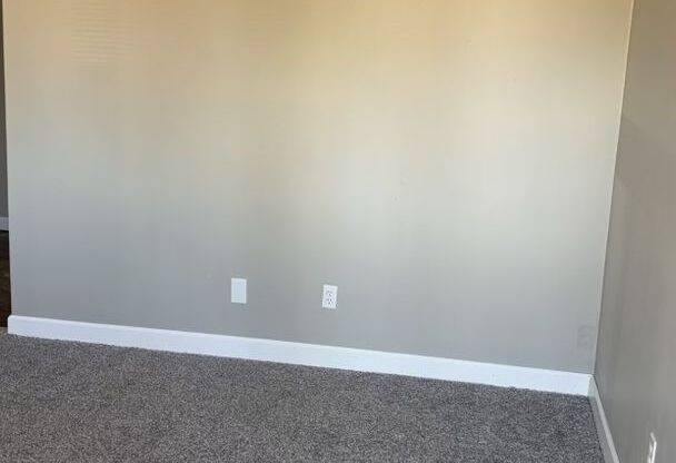 1 bed, 1 bath, 612 sqft, $730, Unit B-12