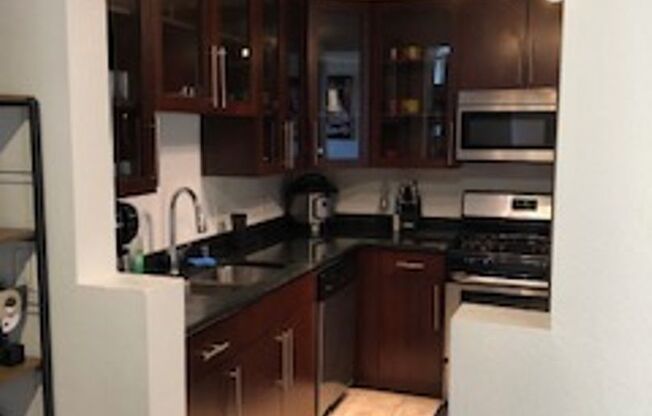 1 bed, 1 bath, $2,195, Unit # 320