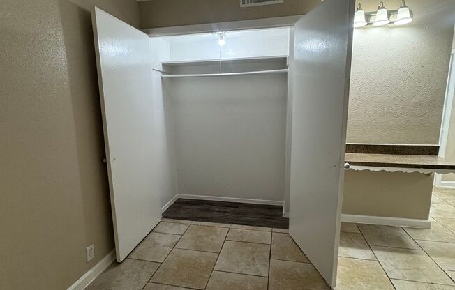 Studio, 1 bath, 325 sqft, $1,000, Unit 134A