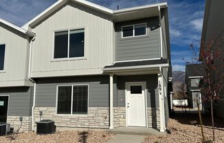 3 beds, 2.5 baths, $1,900