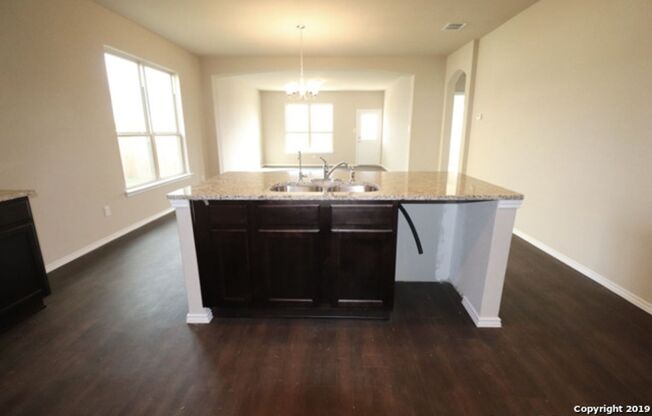 Bella Vista home in Meadow Park! Asbury plan 1718sqft. Available in JULY!!