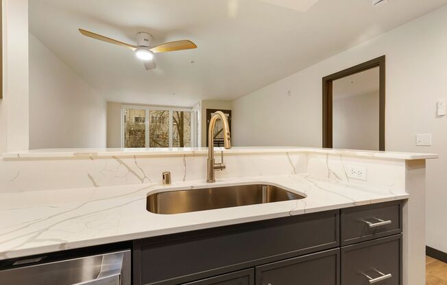 1 bed, 1 bath, 634 sqft, $2,245, Unit 307