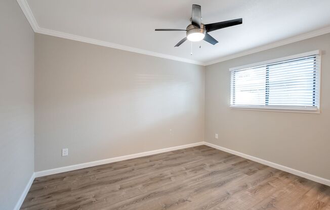 2 bedroom 1 bath in Boutique property!
