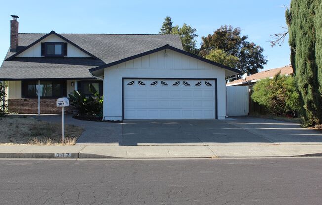 A freshly renovated home a few minutes from downtown