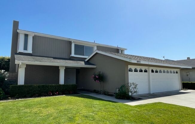 Two miles from the Beach Single Family Residence in Huntington Beach