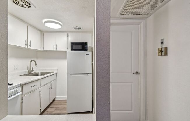 1 bed, 1 bath, 450 sqft, $1,195, Unit 76