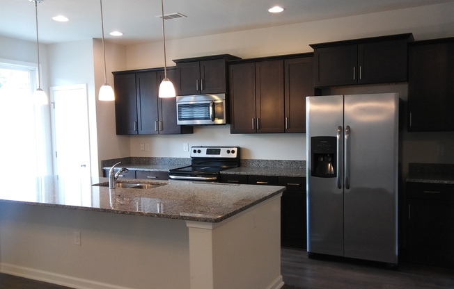 Spacious 3 Bedroom Townhome at Wild Wing