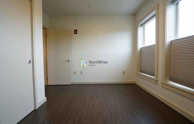 2 beds, 2 baths, 1,000 sqft, $4,220, Unit 301