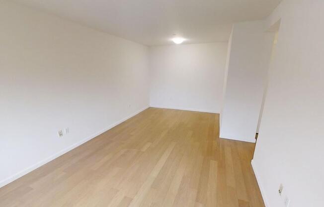 1 bed, 1 bath, $6,495, Unit 7U