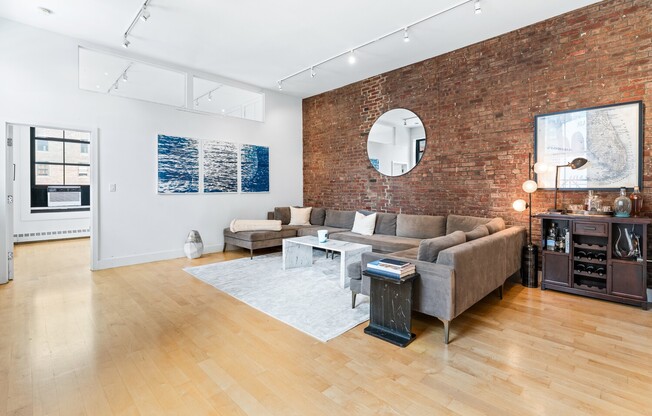 53 GRAND ST