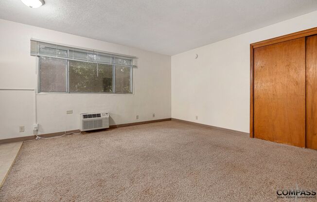 Studio, 1 bath, 325 sqft, $735, Unit 10