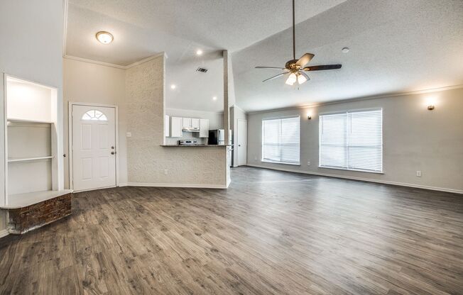 Updated 3BD with Granite Counters