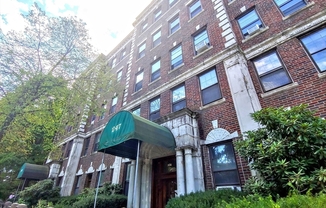 247 Chestnut Hill Ave