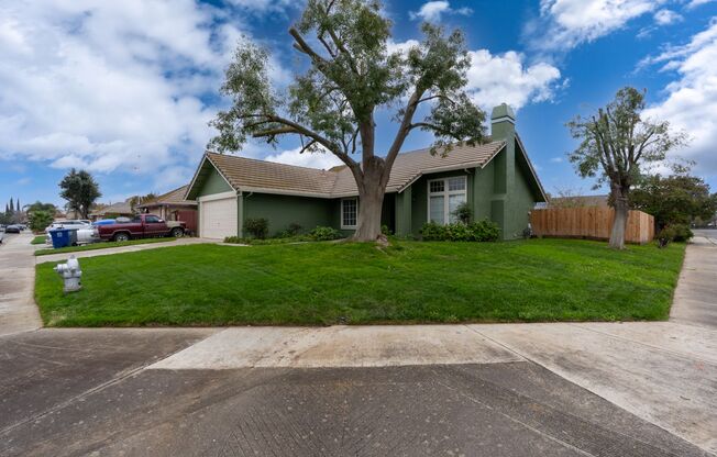 101 Citrus Ave, Los Banos - 3 Beds, 2 Baths, New Paint, New Carpet and RV Parking