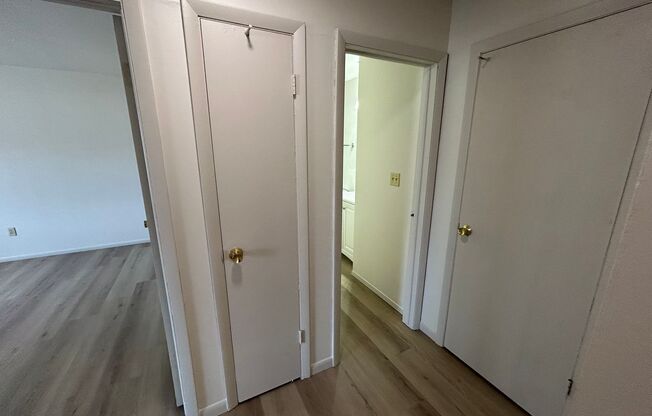 2 beds, 1 bath, $1,295, Unit 109