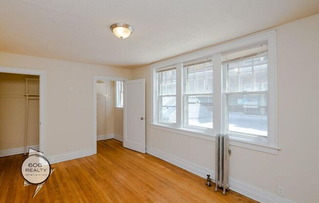 Studio, 1 bath, $850, Unit 5011-9