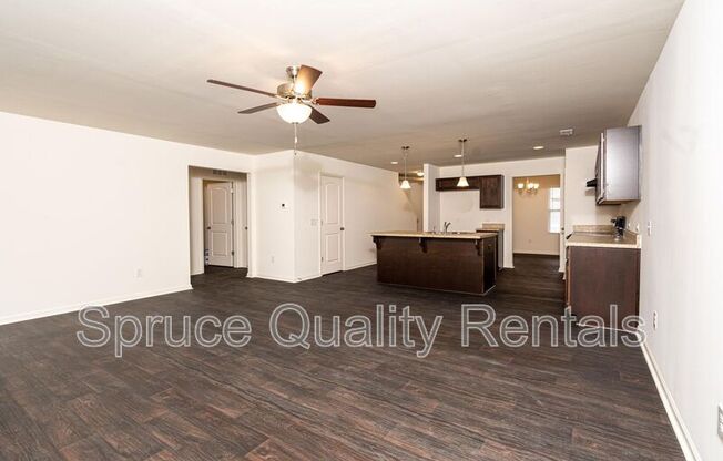 544 FREEPORT DR