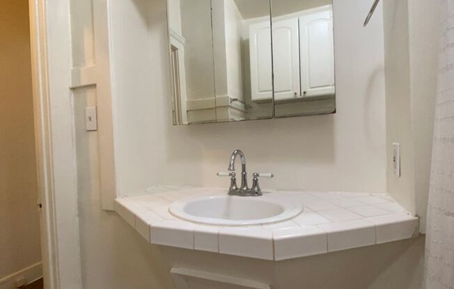 1 bed, 1 bath, $1,875, Unit 3422