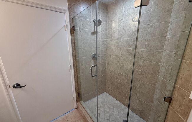 3 beds, 3 baths, $5,495