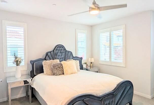 3 beds, 2.5 baths, $2,550, Unit # 67104