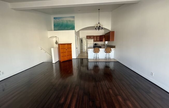 Silver Strand Beach - upper portion of duplex for rent