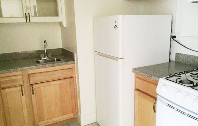 Studio, 1 bath, 400 sqft, $1,250, Unit 114A