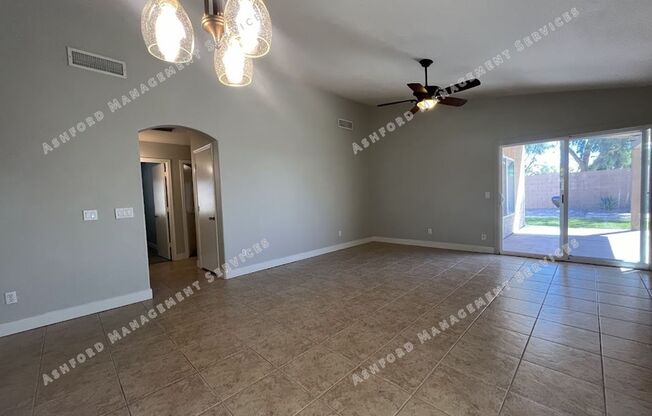 BEAUTIFUL 3 BEDROOM 2 BATHROOM HOME IN PEORIA