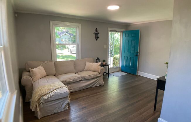 2 beds, 1 bath, $1,495