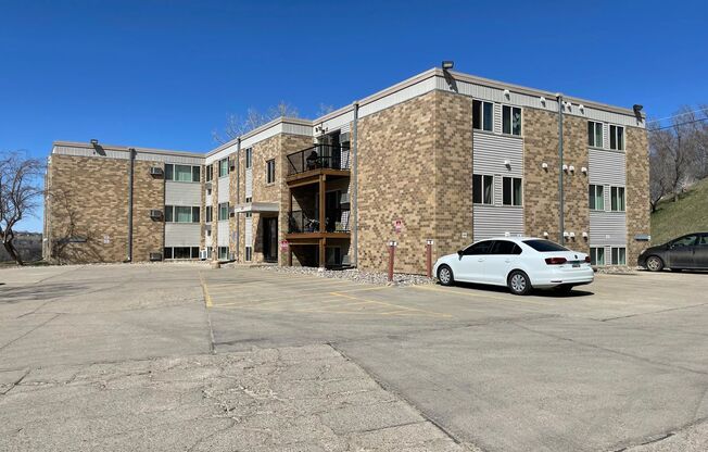 2 beds, 1 bath, 645 sqft, $815, Unit 411-6