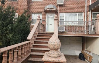 1923 HIMROD ST