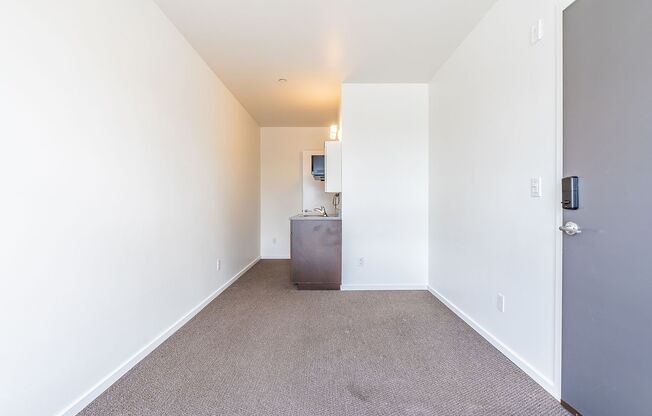 Studio, 1 bath, 175 sqft, $799, Unit 5G