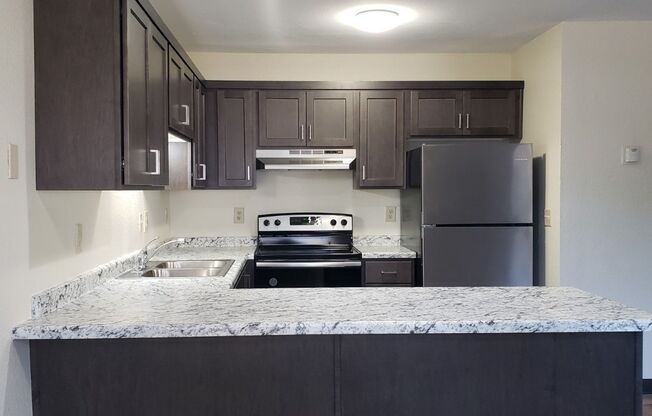 4 beds, 1.5 baths, 1,400 sqft, $1,680, Unit 1811-13