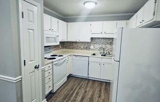 2 beds, 2 baths, 1,020 sqft, $1,195, Unit 723
