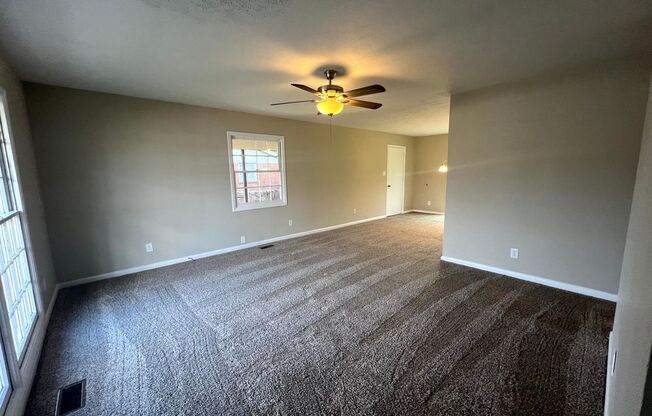 3 beds, 2 baths, $1,300