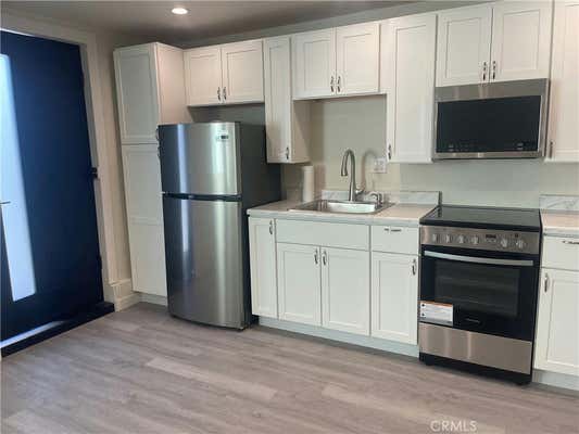 Studio, 1 bath, 400 sqft, $1,950