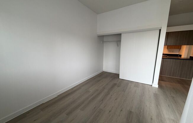 Studio, 1 bath, 400 sqft, $1,125, Unit 106