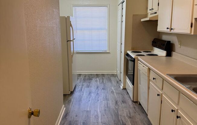 2 beds, 1 bath, 1,100 sqft, $1,325, Unit 408-2