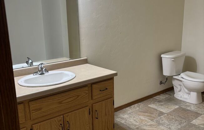 1 bed, 1 bath, $1,025, Unit 2401-05