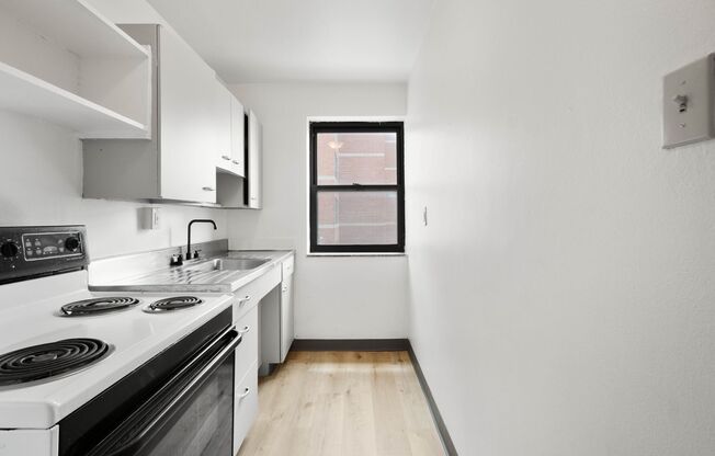 1 bed, 1 bath, 800 sqft, $450, Unit 2117 Brownsville Road - B21