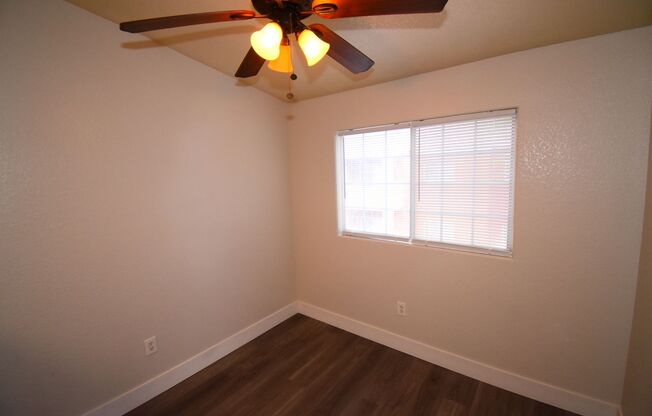 3 beds, 2 baths, $1,300