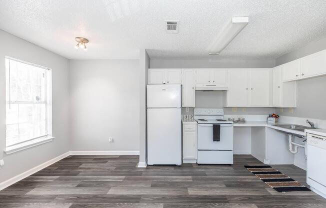 2 beds, 2 baths, 858 sqft, $1,407