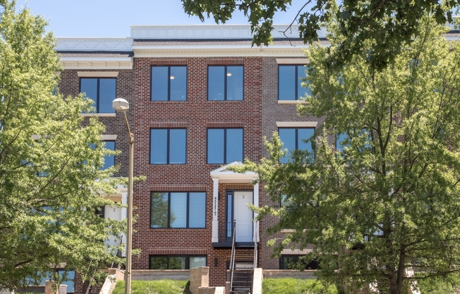 4527 GEORGIA AVE NW