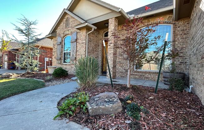 Edmond Home For Rent 4 Bed 2 Baths