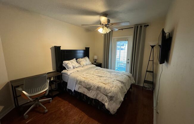 3 beds, 2 baths, $2,000