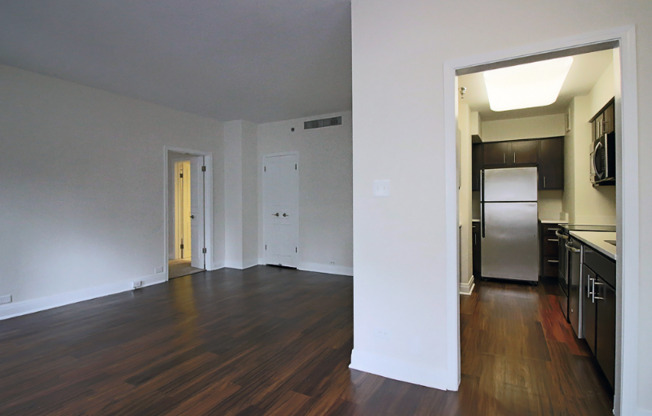 111 MILE VAN DER ROHE WAY