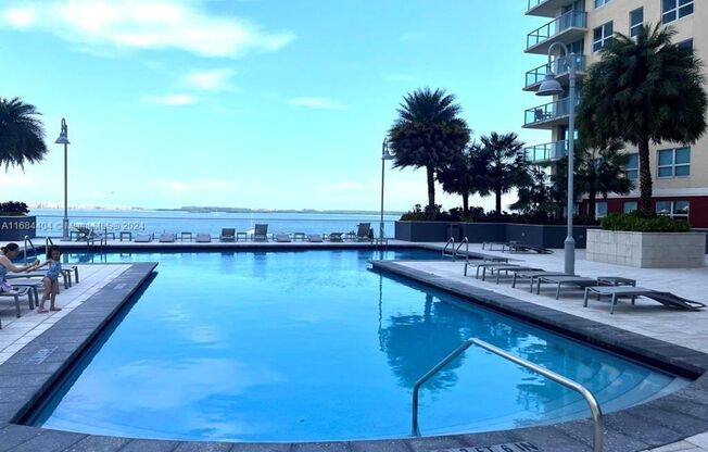 2 beds, 2 baths, 1,140 sqft, $4,700, Unit 1155 Brickell Bay Dr # 17-09