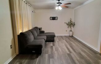 Gorgeous Spacious 4-Bedroom, 2-Bathroom in Winter Haven Move in Ready!!