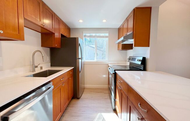 1 bed, 1 bath, 570 sqft, $2,245, Unit 2