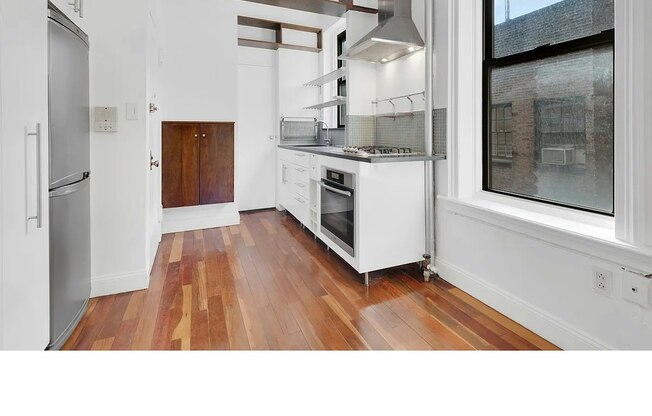 194 BLEECKER ST