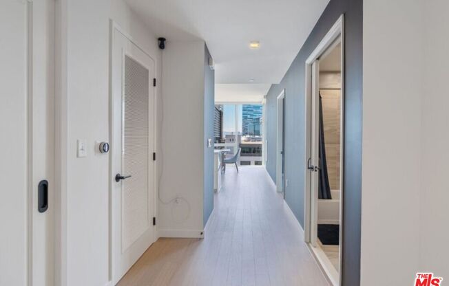 2 beds, 2 baths, 1,300 sqft, $4,300, Unit 1001